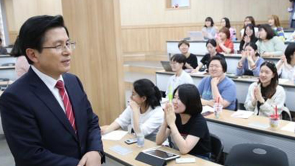 황교안 아들 무스펙 취업 논란에 "학점329 토익 925점" 정정