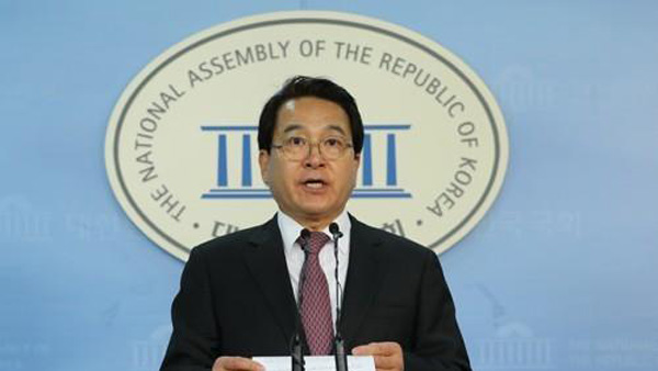 한국당 심재철 의원 모욕한 30대 남성 무죄 선고 