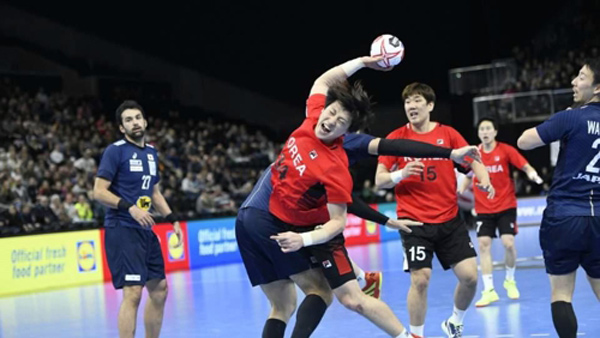 핸드볼 남북단일팀 첫 승 이끈 강전구 "최선 다해 이겼다"