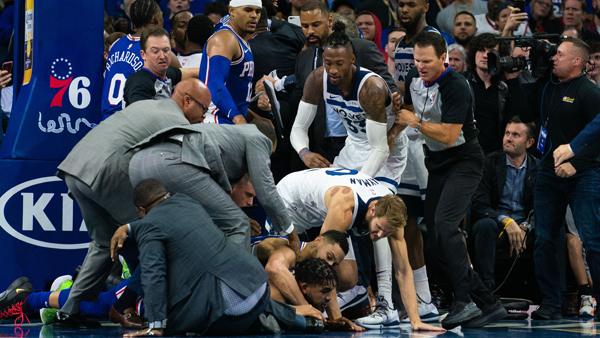 NBA 코트 난투극 벌인 엠비드타운스 2경기 출전 정지