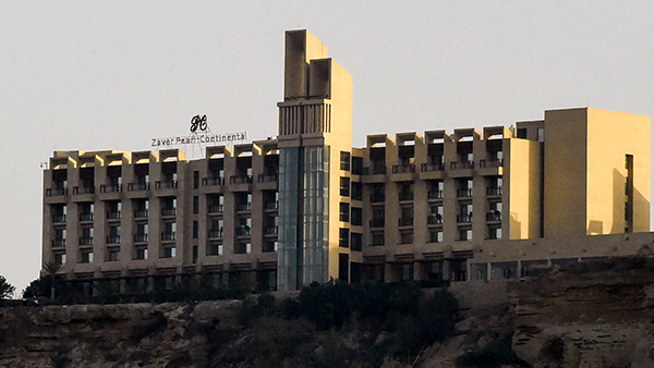 파키스탄 5성급 호텔에 반군 난입총격에 최소 3명 사상