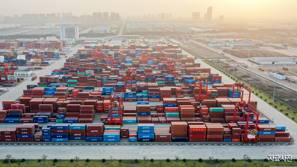 미중 협상 타결해도 걱정 IMF "수출 53조원 줄 수도"