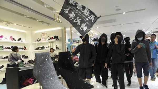 홍콩 '성탄절 충돌' 310명 체포…새해 첫날 대규모 시위 예고