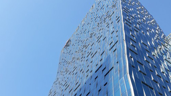 SKT 직원 코로나19 1차 양성 판정…2차 검진 중