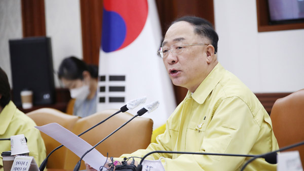 홍남기 "자동차부품산업 5천억 규모 상생특별보증 신설"