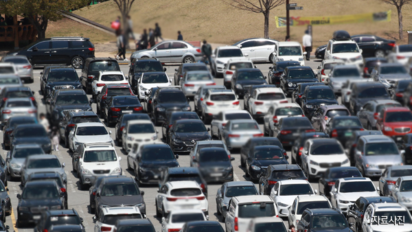 "교통량, 코로나19 이전 근접…대중교통 기피는 지속"