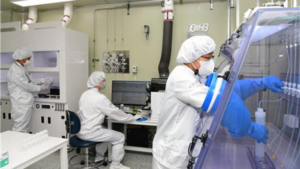 일본 수출 규제 대응해 국산 불화수소 순도 분석 시작