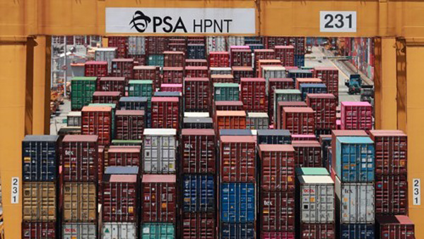 10월 수출 5.8% 감소…승용차 줄고, 반도체는 증가 