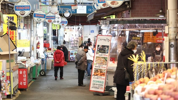 올해 소비자물가 0.5%↑…코로나에 사상 첫 2년 연속 0%대