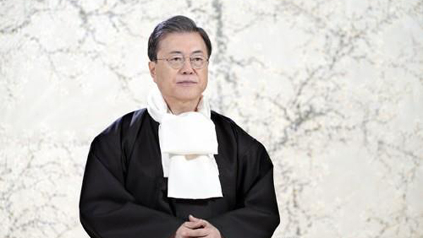 문 대통령, 오늘 참모들 세배·떡국 오찬…신종 코로나 논의할 듯