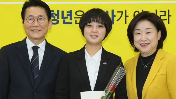 ì •ì˜ë‹¹ ë¥˜í˜¸ì • ë¡¤ ëŒ€ë¦¬ ê²Œìž„ ë…¼ëž€ í™©í¬ë' ëŒ€ë¦¬ì‹œí—˜ ê±¸ë¦° ê²©