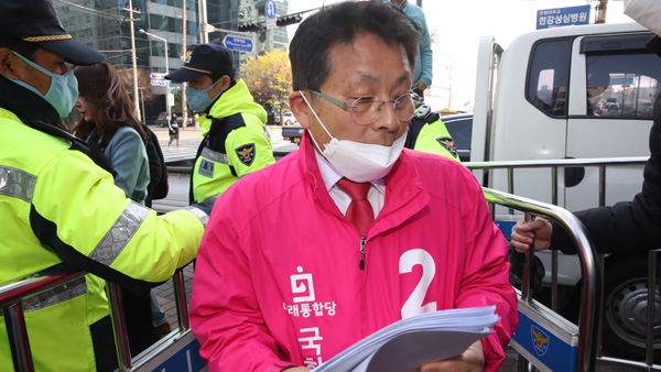통합당, '막말' 차명진 바카라사이트 윈윈 않고 '탈당권유'…차명진 완주 가능