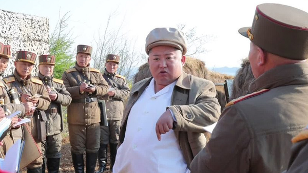 김정은 잠행 계속…북한 매체, '유일적 영군체계' 강조