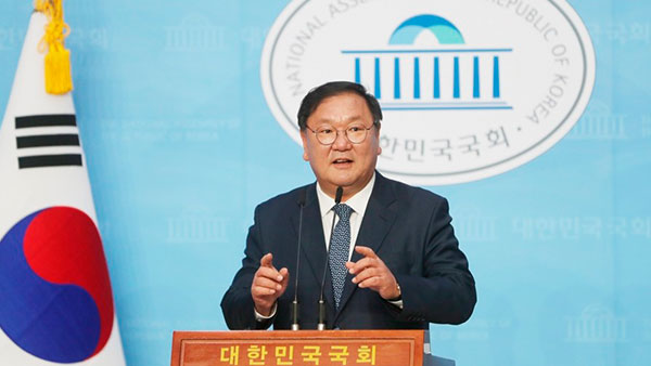 '180석 슈퍼 여당' 새 원내대표는?…김태년·전해철·정성호 '3파전'