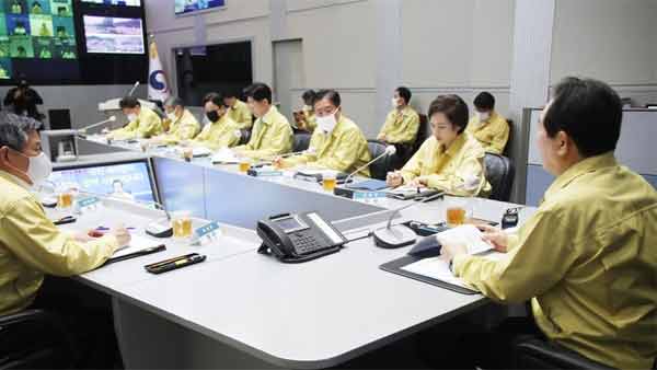 정 총리 주재 국무회의…긴급고용안정지원금 투입 의결