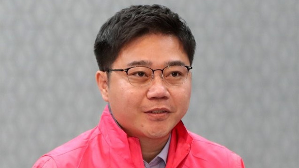 지성호 "국민 여러분께 깊이 사과…공인으로서 신중할 것"