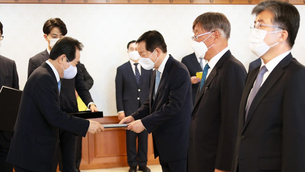 포항지진피해구제심의위 출범… 위원장에 성낙인