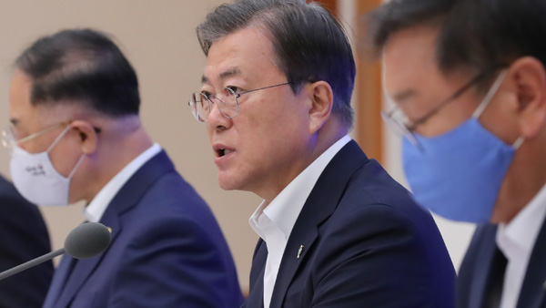 문 대통령 "역대 최대 규모 추경 편성…금주 중 제출"