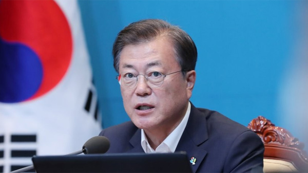 문 대통령 "거짓 진술로 역학조사 방해하면 단호히 법적 조치"