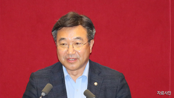 윤호중 법사위원장 "상원 노릇하며 갑질하던 법사위 개혁할 것"