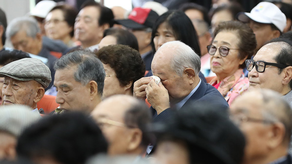 이산가족 신청자 13만명 중 5만명만 남아…80세 이상 65% 