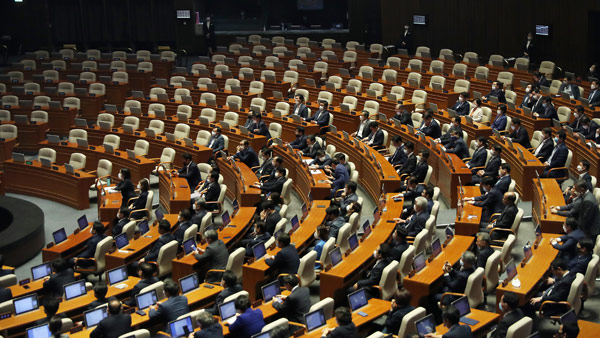국회 예결위원장에 정성호 선출…17개 상임위장 민주당 독식