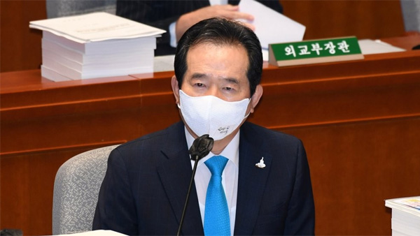 정 총리 "거리두기 3단계 안 가도록 사수 작전"