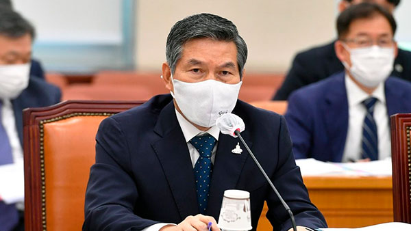 정경두 국방, 김원웅 '前육참총장 친일' 주장에 "공과 평가해야"