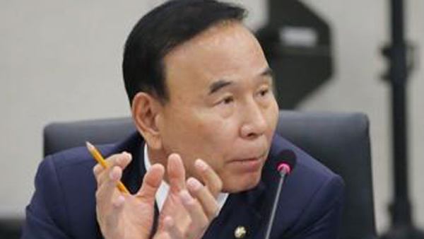 범여권 국회 국토위원들 "박덕흠, 국토위원 사임해야"