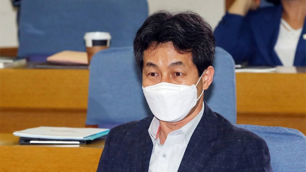 윤건영, '4선 연임금지' 정강정책 제외 통합당에 "혹시나 했는데 예상대로"