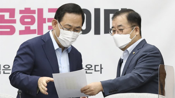 국민의힘 "윤영찬 과방위 떠나야"…사보임 요구서 제출