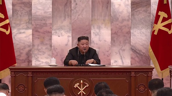 김정은, 시진핑에 답전…"북중친선, 높은 단계로 강화할 것"