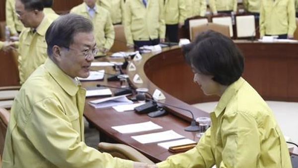 오늘 청와대서 '2차 권력기관 개혁 회의'…추미애 참석