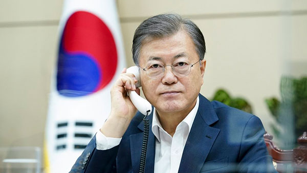 문 대통령, 말레이시아 총리에 유명희 지지요청