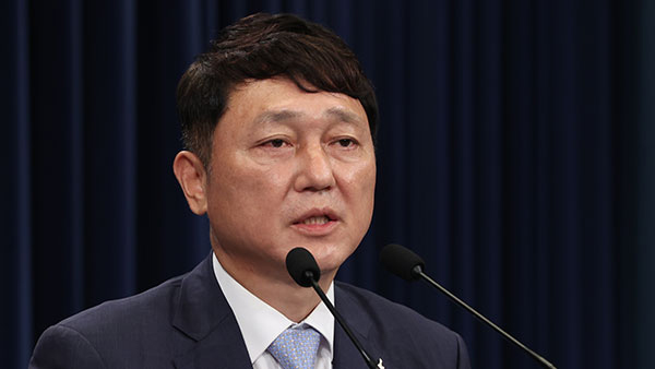 최재성 수석 "윤석열 '적절한 메신저' 발언 부적절…혼란 야기"