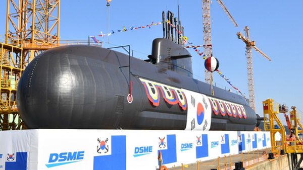 SLBM 수직발사대 갖춘 두번째 3천t 잠수함 '안무함' 진수