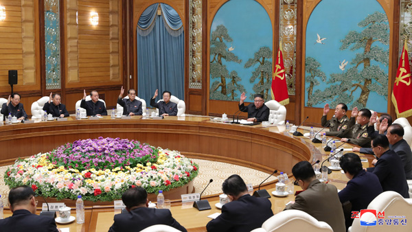 25일만에 모습 드러낸 김정은, 미국 언급 없이 "비사회주의 행동 근절"