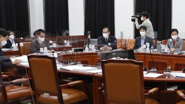  '국정원법 개정' 여·야 협상 계속 하기로 민주 "30일 마지노선"