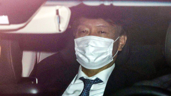 '월성원전 의혹' 공무원 영장 "명백한 정치수사"VS"소임다한 것"