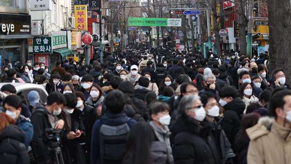 서울시청에서 중대본 회의…수도권 2.5단계 격상 논의 예상