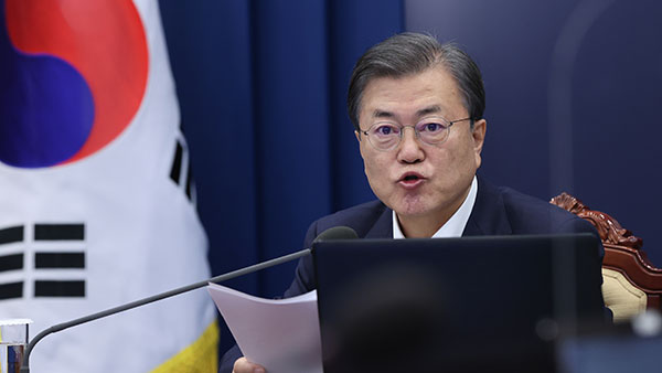 문 대통령 "정국 혼란 매우 죄송…개혁 위한 마지막 진통"