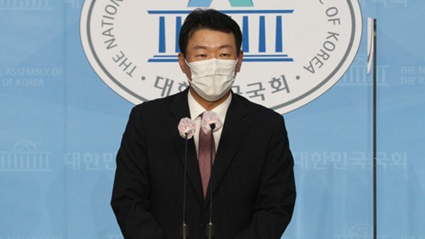 바카라사이트 가입 대변인 확진으로 비대위원 전원 검사, 재택근무체제