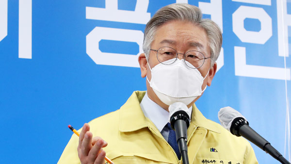 바카라사이트 캡틴 "홍남기, 자질 부족 심각히 의심해보셔야"