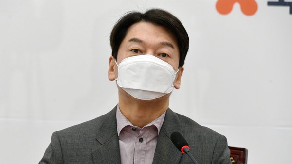 안철수 "문 대통령 백신 확보 상황 보고하고 머리 숙여 사과해야"