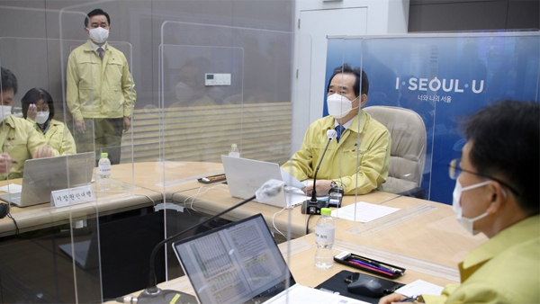 정 총리 "12월 확진자 25% 가족 감염…안전 스스로 지켜야"