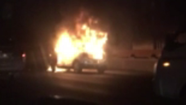 경인고속도로 추돌 사고 차량 화재…1명 부상