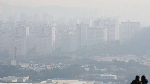 [날씨] 내일 큰 일교차 주의…경기 남부·충청 미세먼지 '나쁨'