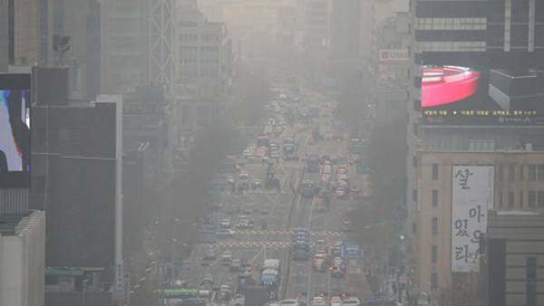 '미세먼지 악화' 서울광장·노들섬 스케이트장 운영 일시중단