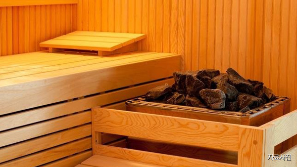 강서구 사우나에서 불…1명 연기흡입