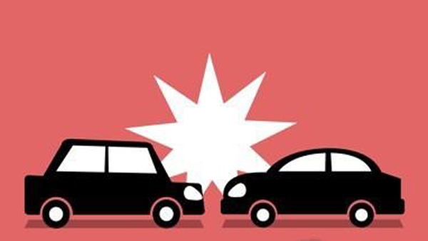 올림픽대로에서 차량 추돌…4명 부상